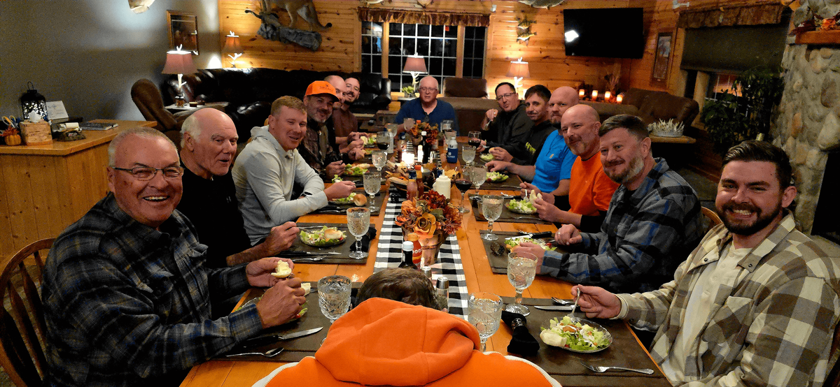 Lodge Amenities and Dining Options